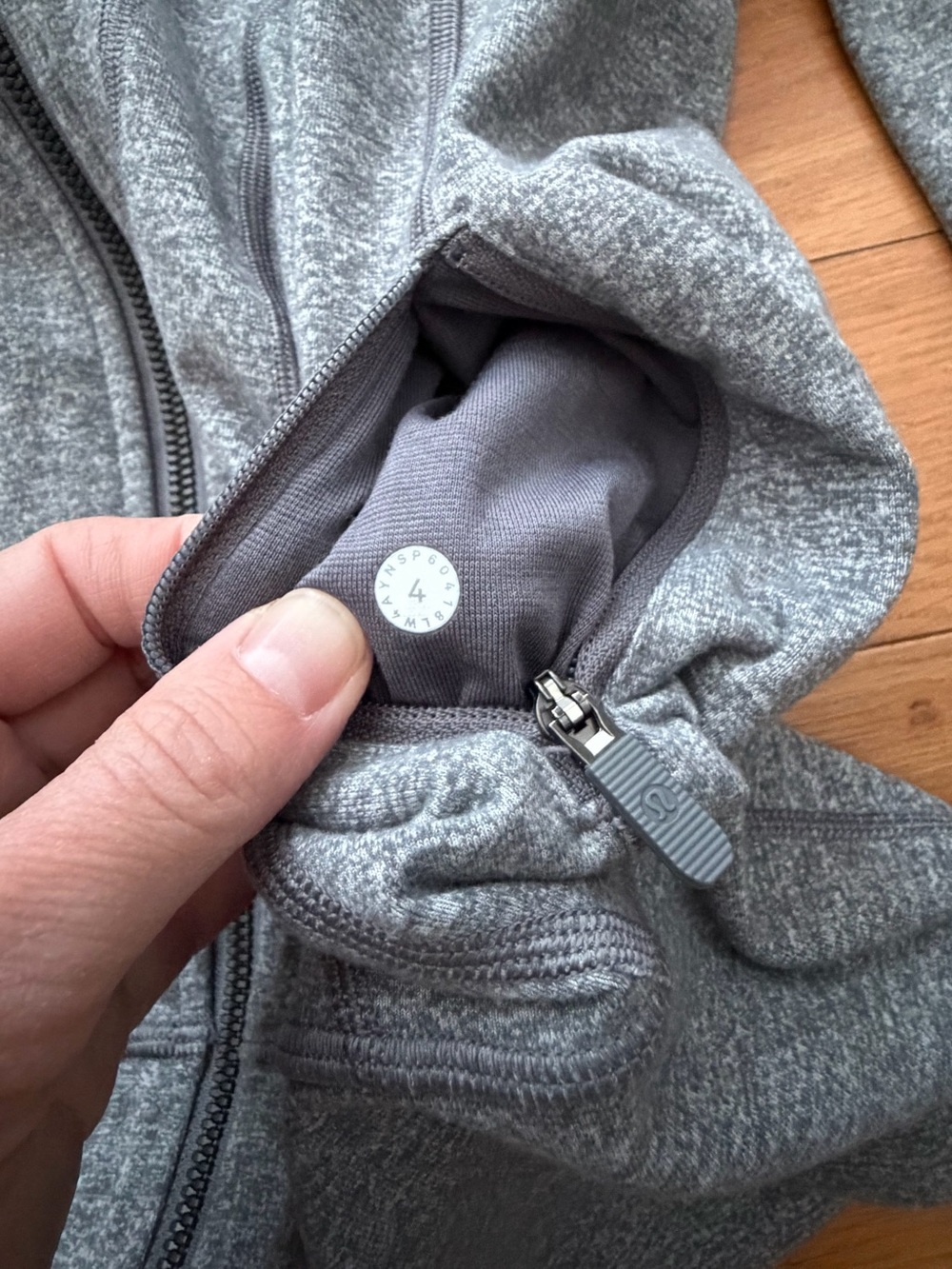 Lululemon Stride Jacket Size 4 - Picture 6 of 10
